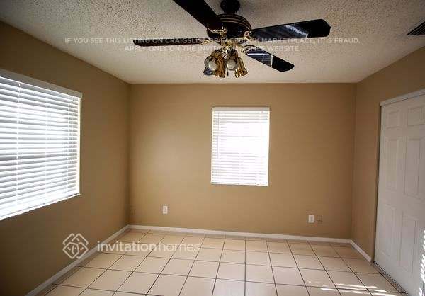 Building Photo - 6630 NW 24th Ct