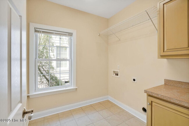 Building Photo - 3185 Wexford Way