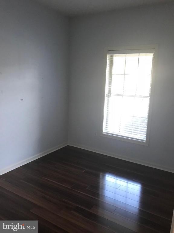 Building Photo - 2060 Deer Run Dr