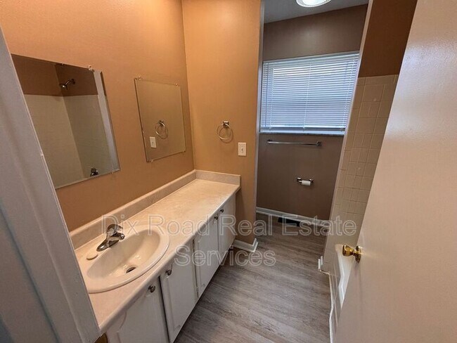 Building Photo - 3312 Burgoyne Dr