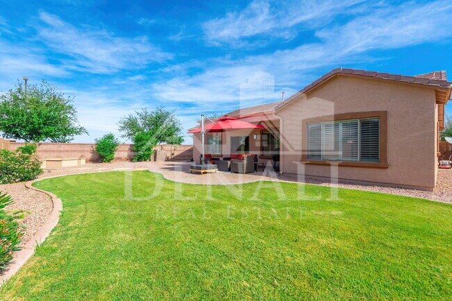 Building Photo - 2881 E Tonto Dr