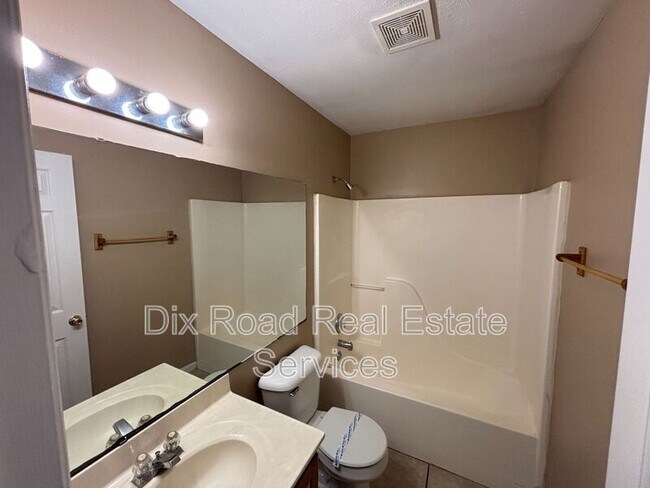 Building Photo - 954 Hathaway Dr