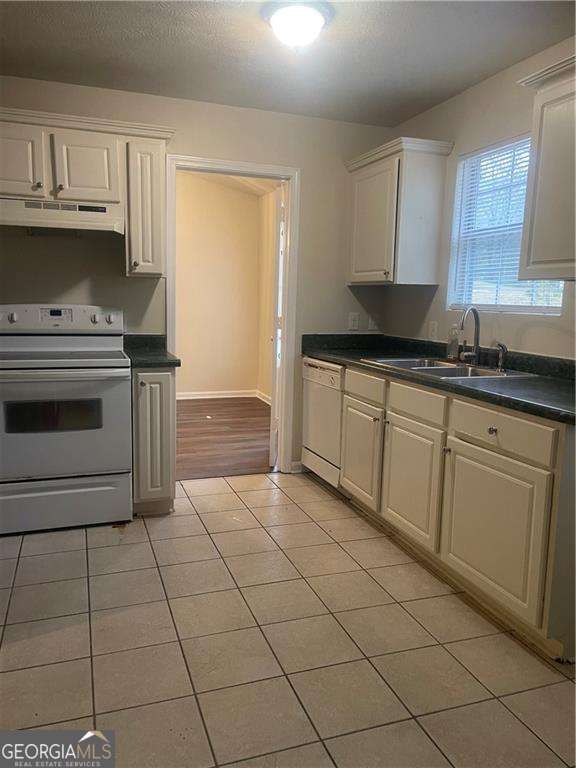Building Photo - 4957 N Redan Cir