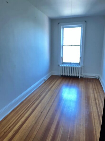 Building Photo - 306 State St