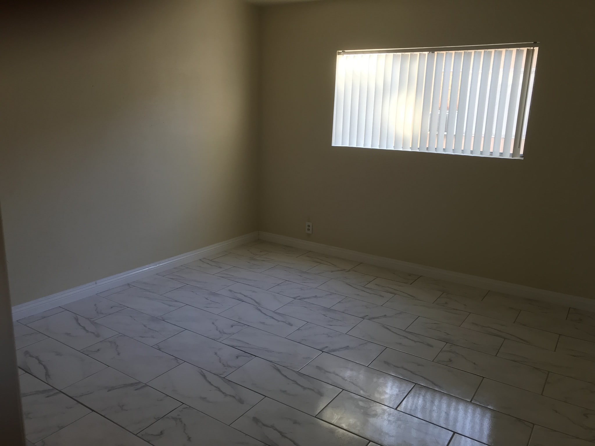 Bedroom - 717 E Santa Fe Ave