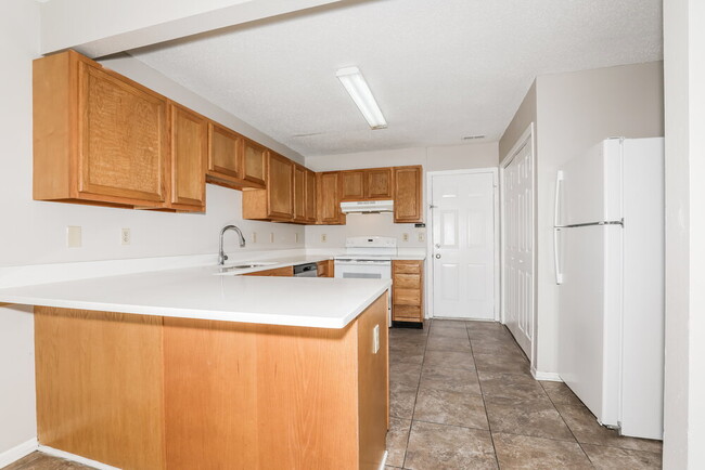 Building Photo - 7115 Sun Ct