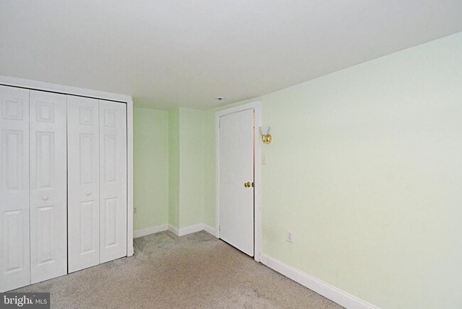 Building Photo - 2 High St