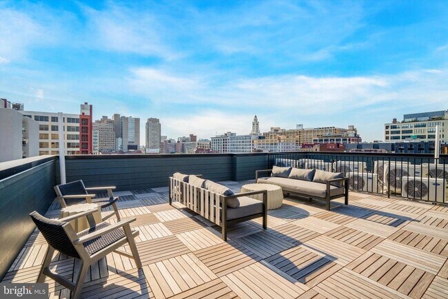 Building Photo - 225 N 12th St