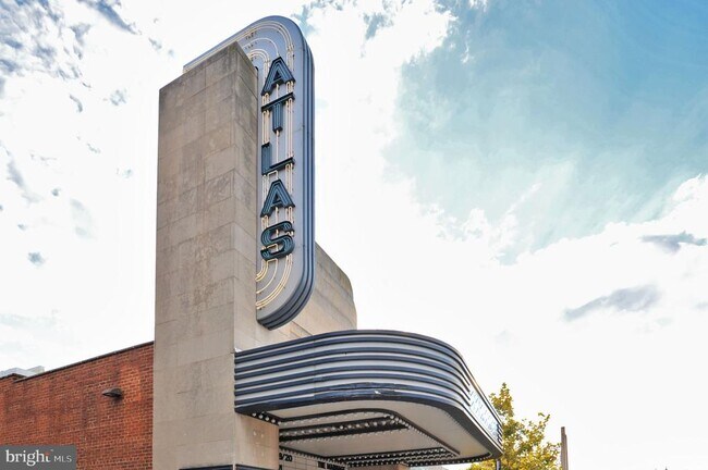 Building Photo - 919 12th St NE