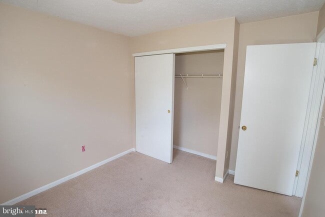 Building Photo - 6128 Hoskins Hollow Cir