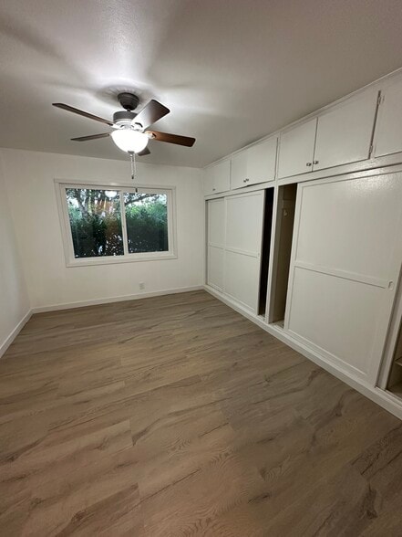 Bedroom - 733 N Madison Ave
