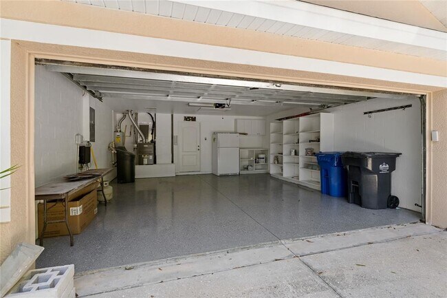 Building Photo - 8211 Canyon Creek Way