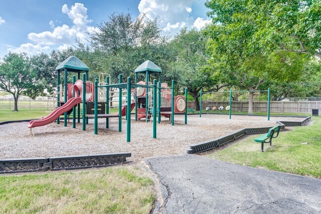 Building Photo - 9206 Beringwood Dr