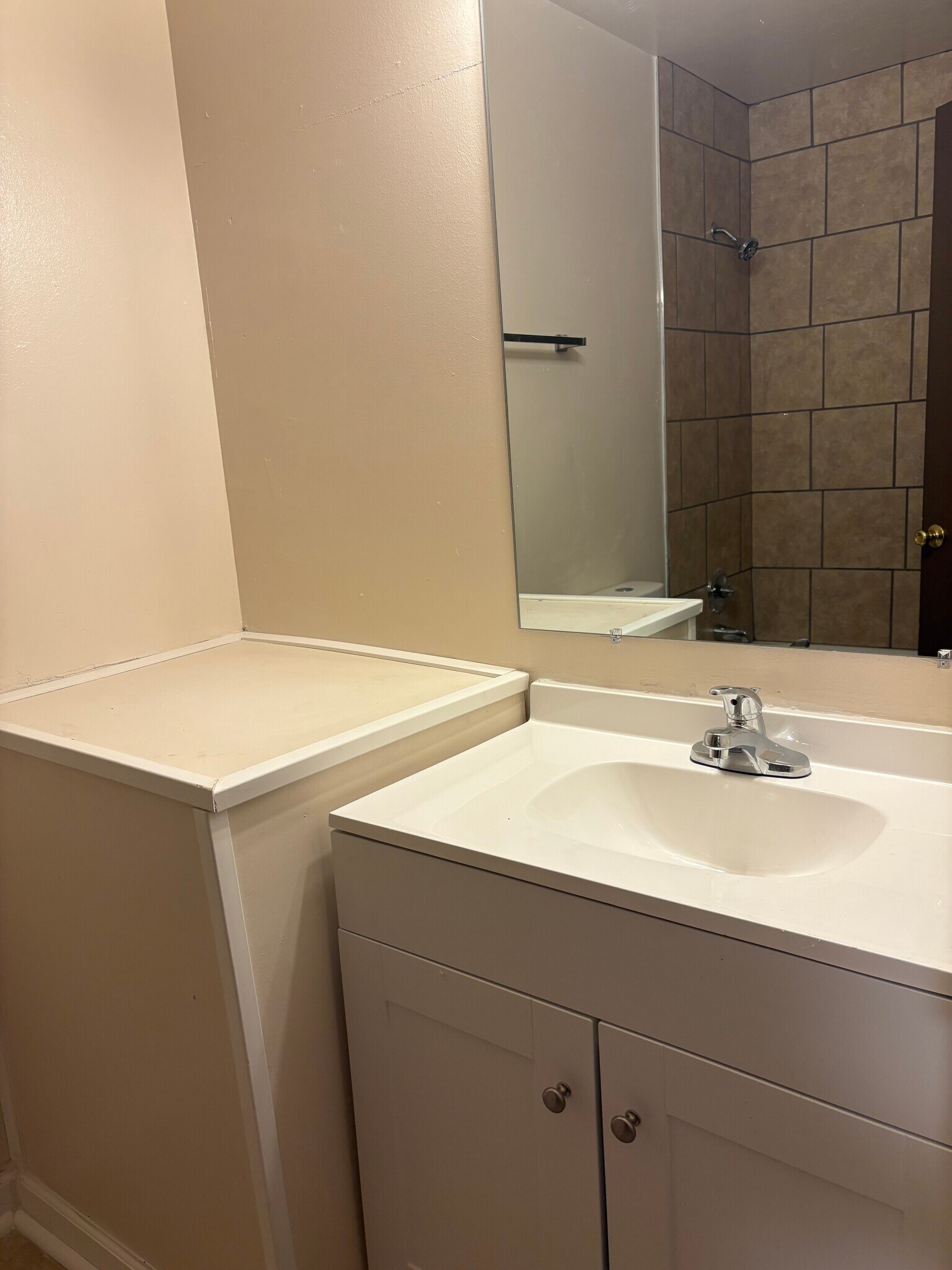 Bathroom - 42 Vinway Ct