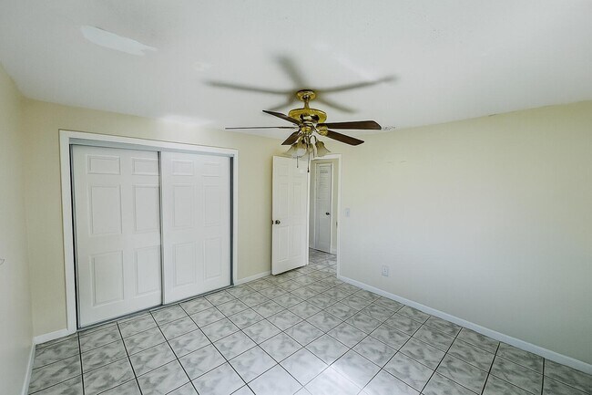 Building Photo - 3313 Plaza Pl