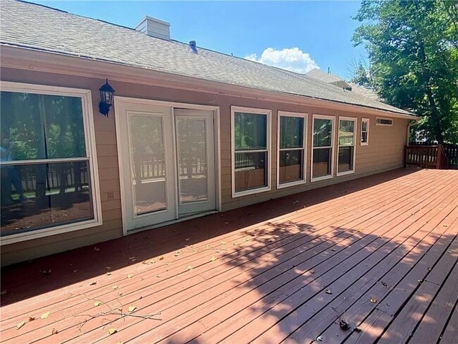 Building Photo - 5022 Anclote Dr