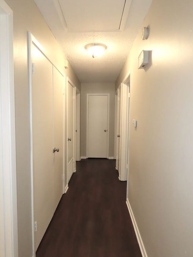 Building Photo - South Tyler! Beautiful 3 Bedroom, 2 Bathroom Duplex