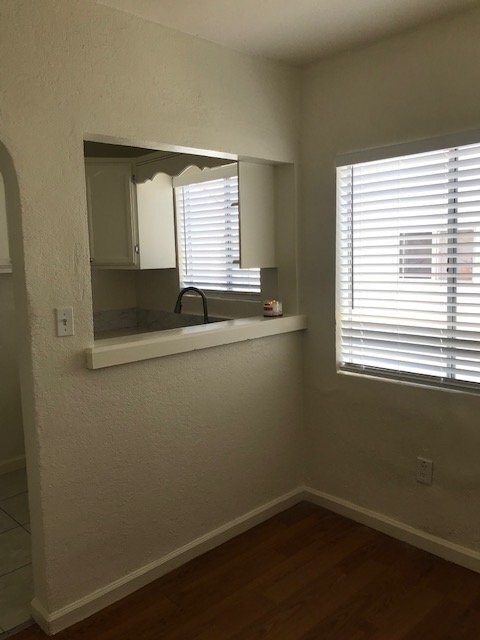 Building Photo - 1 Bed, 1 Bath in a tranquil nook of Los An...