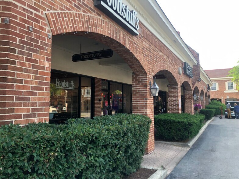 Building Photo - 1603 Waukegan Rd