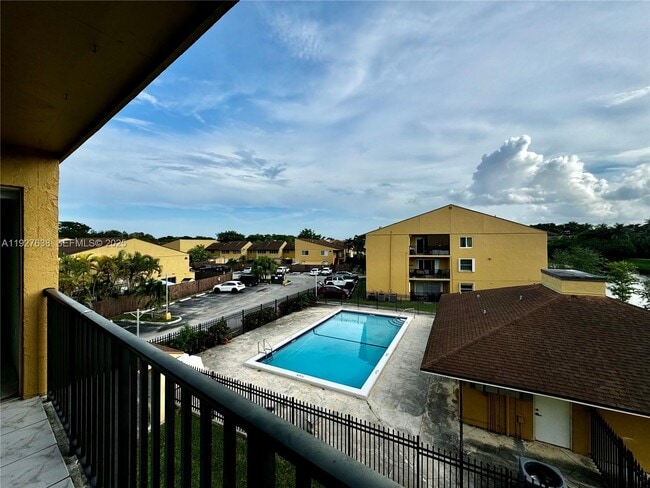 Building Photo - 15430 SW 82nd Ln