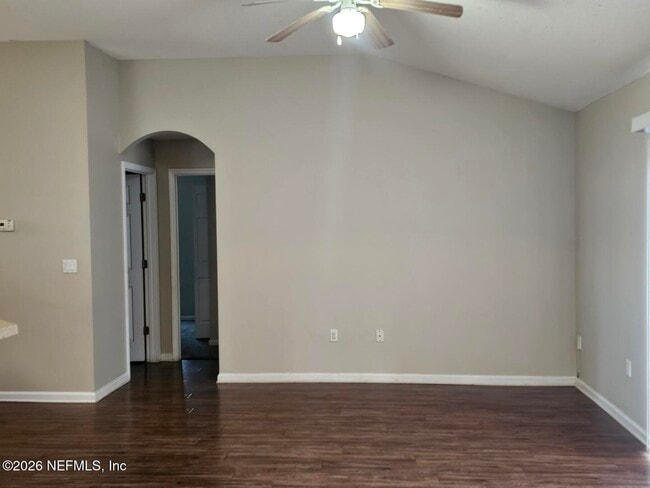 Building Photo - 1876 Creekview Dr