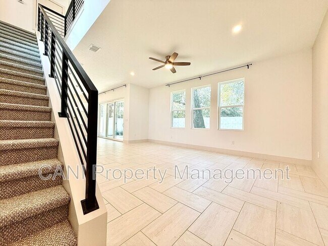 Building Photo - 728 Ellwood Ave