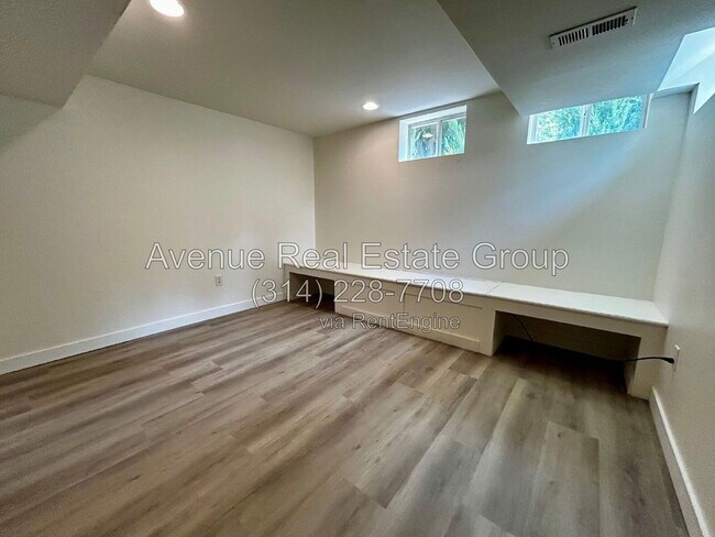 Building Photo - 203 Hawksbury Pl