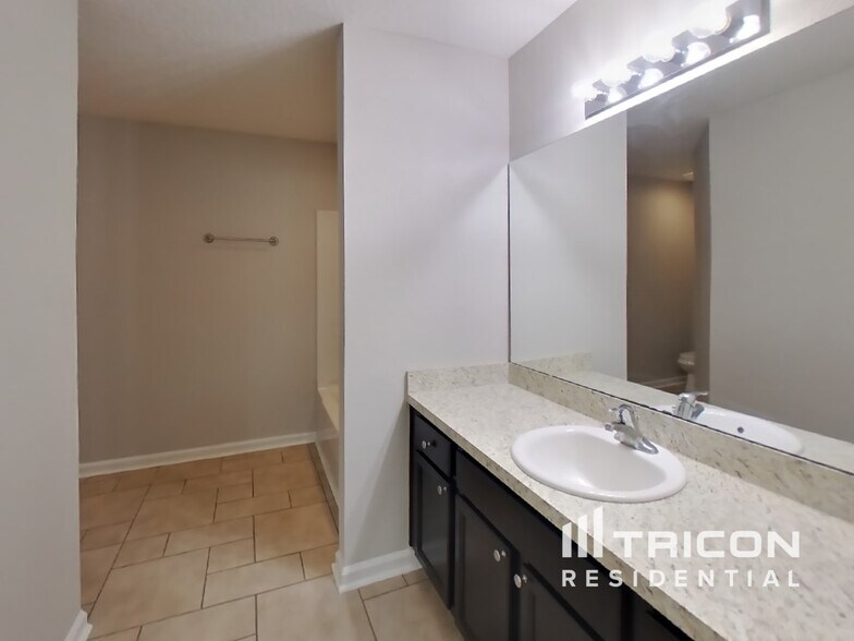 Building Photo - 78611 Rock Ct