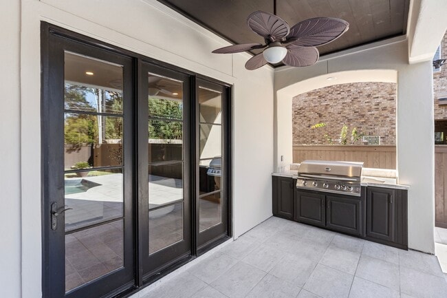 Building Photo - 4134 Bellefontaine