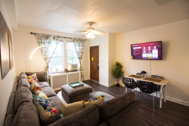 Building Photo - 2803 Q St SE