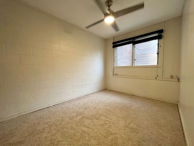 Building Photo - Pearl City - 2BR, 1BA House on Duplex Lot w/ 2 Parking Garage