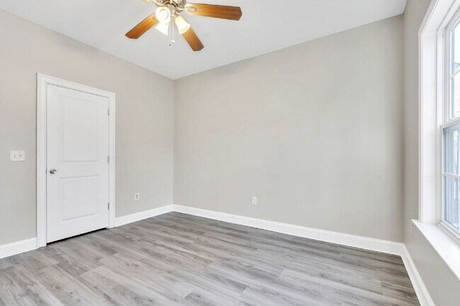 Building Photo - Beautiful 3-Bed Oasis in Travelers Rest with Granite Kitchen & Cozy Fireplace ($2275/mo base rent**)