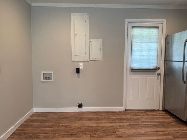 Building Photo - 3 Bedroom in East Nashville!