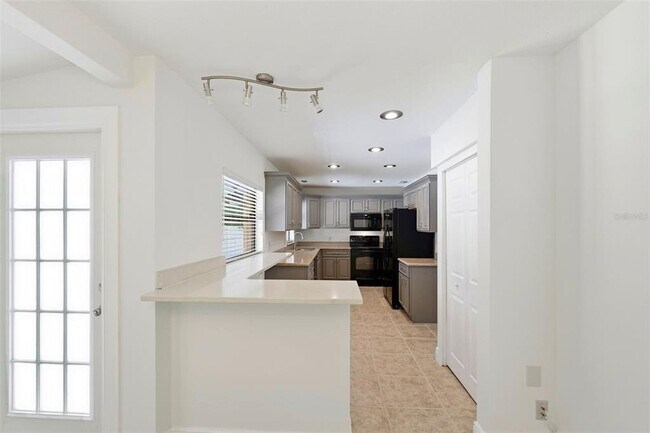 Building Photo - 3707 Pelican Ln