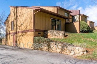 Building Photo - 137 Colony Dr