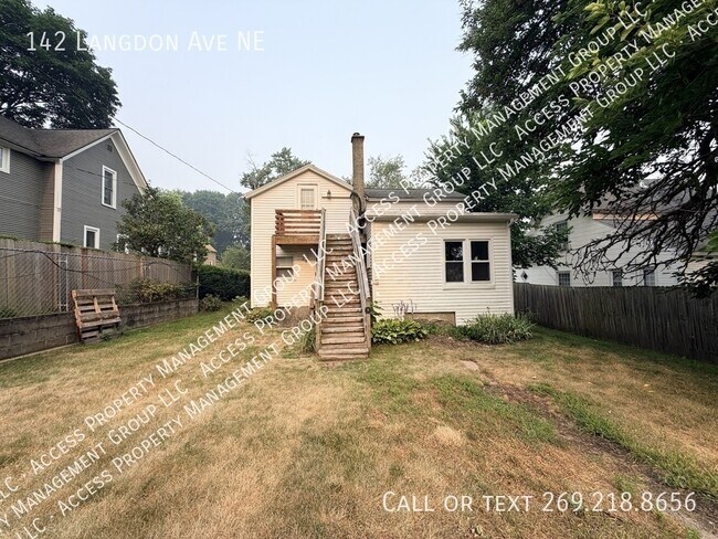 Building Photo - 142 Langdon Ave NE