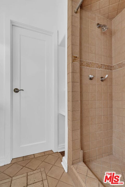 Building Photo - 6131 W 5th St