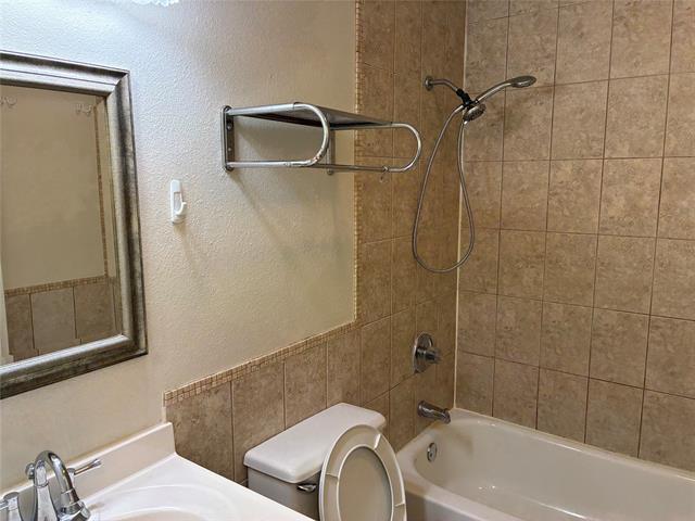 Building Photo - 2622 Foxcroft Ln