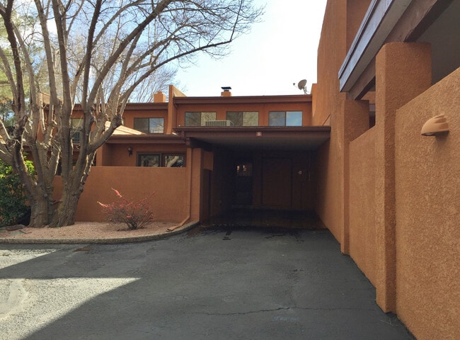 Building Photo - TOWNHOME -VILLAGE OF OAK CREEK -  NIZHONI