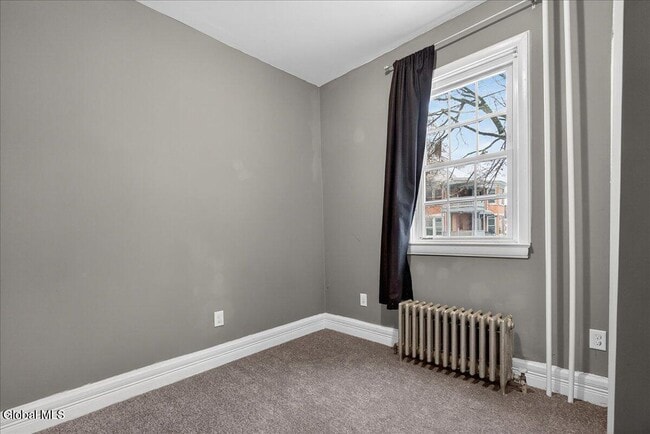 Building Photo - 415 Broadway