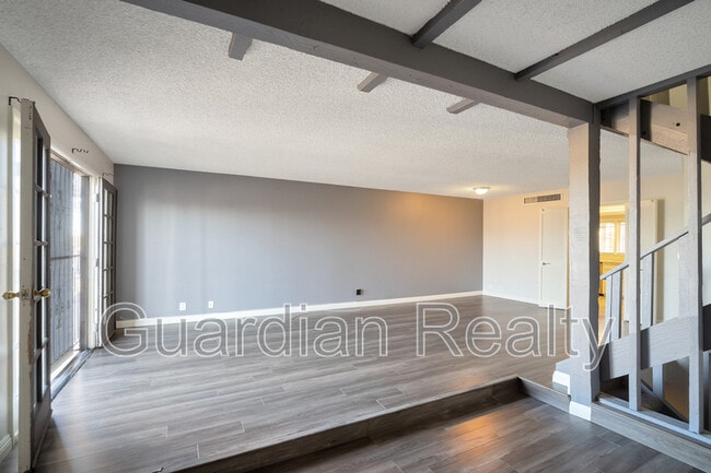 Building Photo - 2882 Calle Del Oro