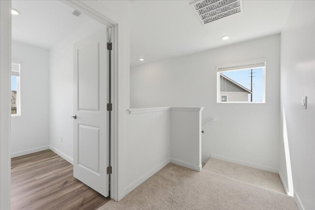Building Photo - Brand New 3 Bed 3 Bath Townhome