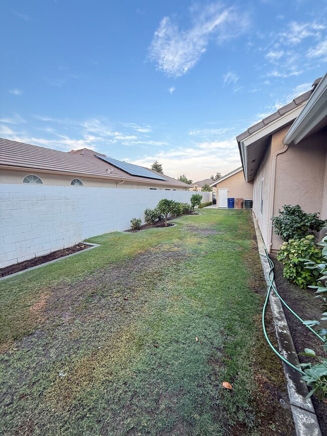 Building Photo - Beautiful 4-Bedroom Home with Office and S...