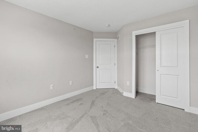 Building Photo - 105 Higher Rock Ct