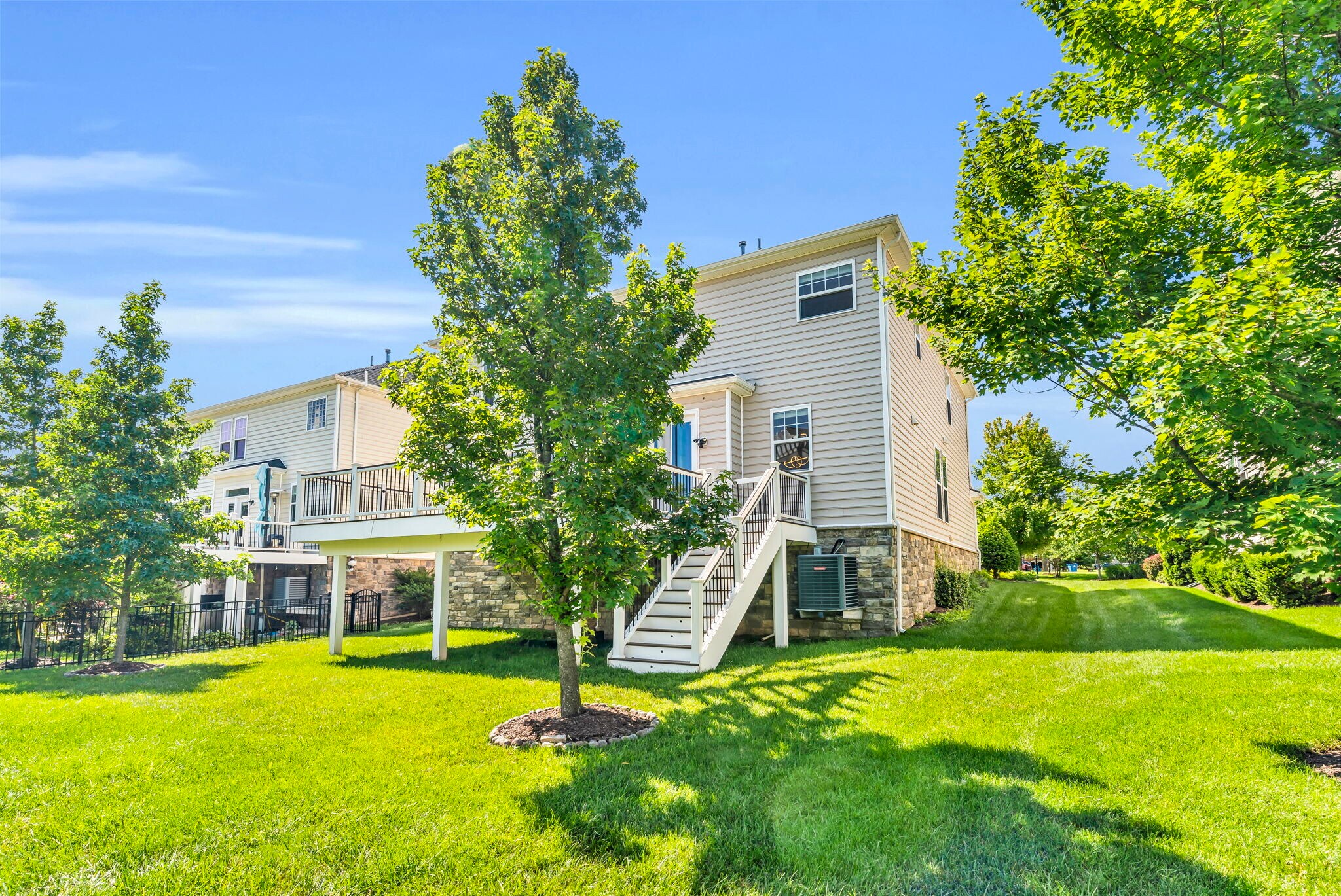 Building Photo - 42522 Stratford Landing Dr