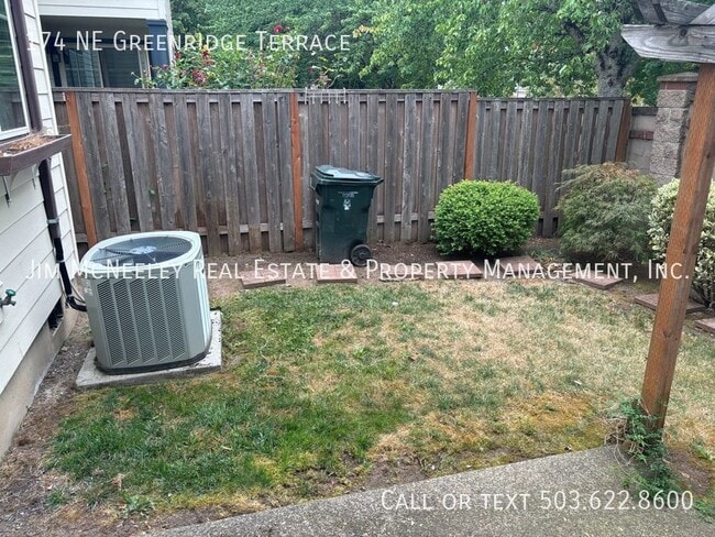 Building Photo - Available Now! 4 Bedroom Home with Firepla...