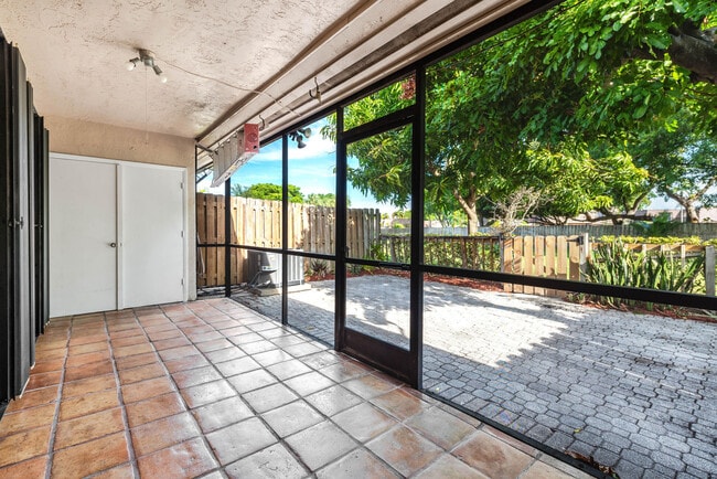 Building Photo - 1013 NW 53rd St