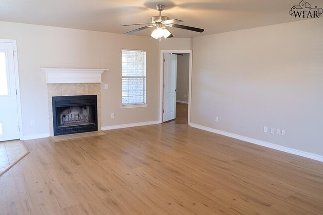 Building Photo - 5027 Cy Young Dr