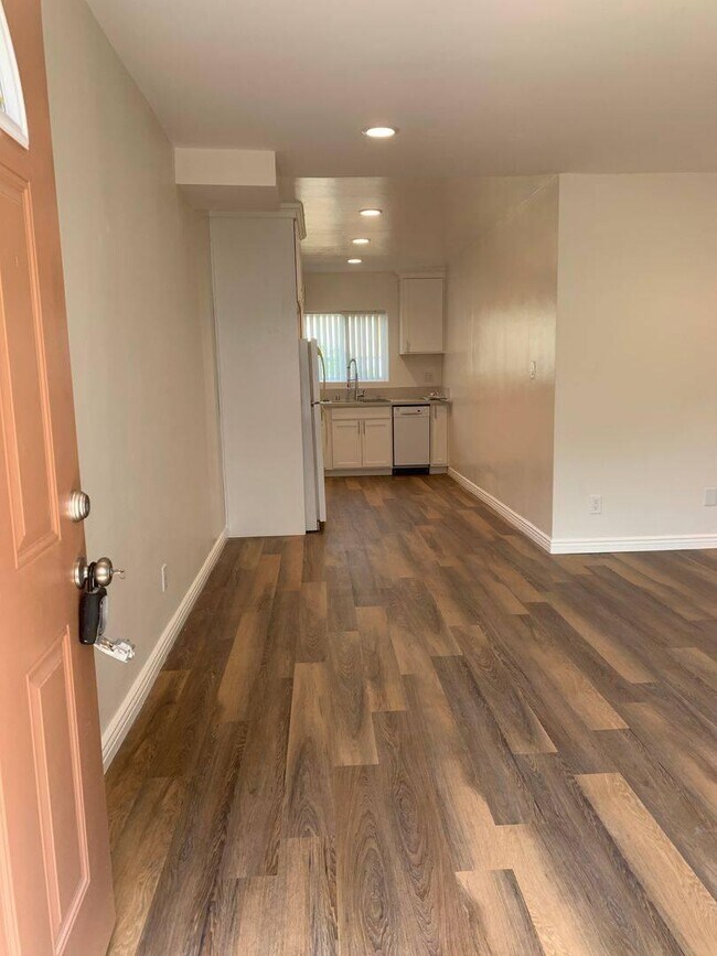 Building Photo - 1.0 bedroom in Pasadena California 91106
