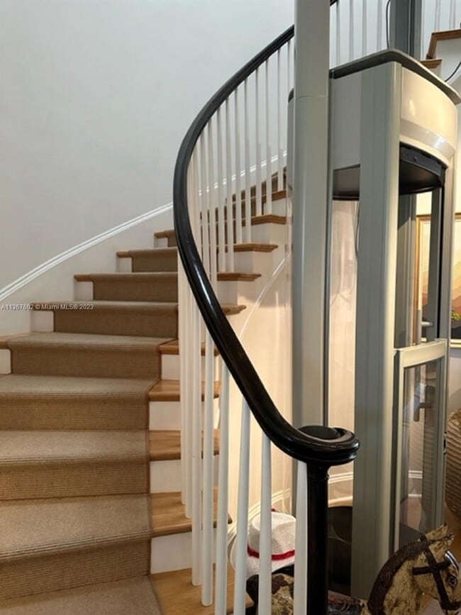 Building Photo - 645 Almeria Ave